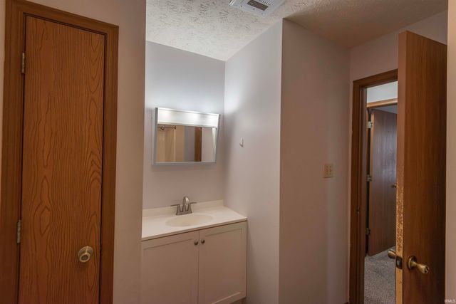 3230 E John Hinkle Place D11, Bloomington, IN 47408