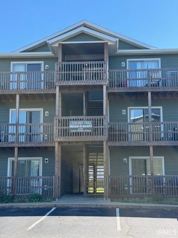 3230 E John Hinkle Place D11, Bloomington, IN 47408