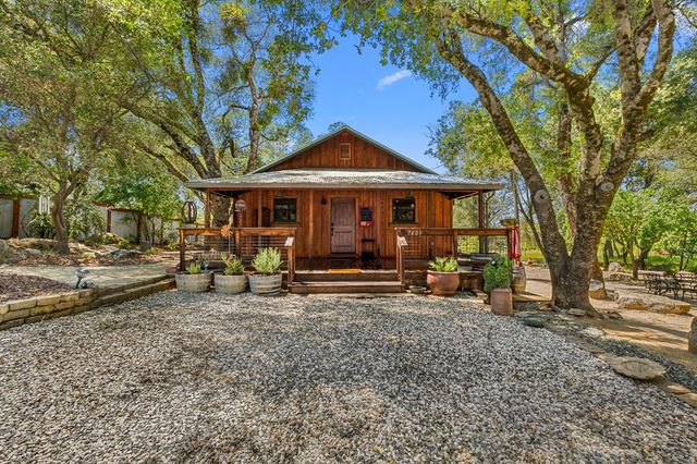 7401 Fairplay Rd, Somerset, CA 95684