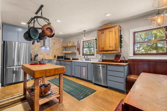 7401 Fairplay Rd, Somerset, CA 95684
