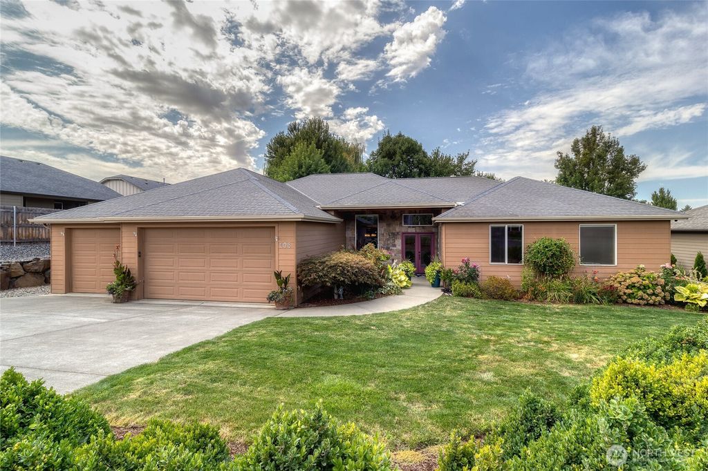 108 Wedgewood Road, Walla Walla, WA 99362