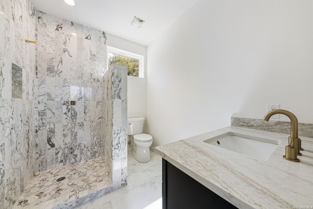 1123 ledge path, Canyon Lake, TX 78133