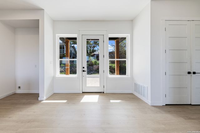 1123 ledge path, Canyon Lake, TX 78133