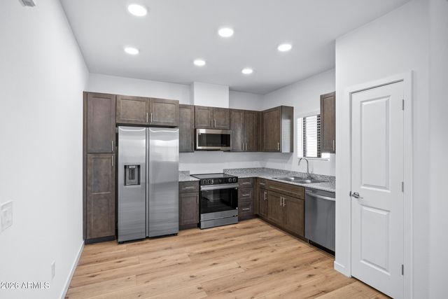 2343 E MCARTHUR Drive, Tempe, AZ 85288