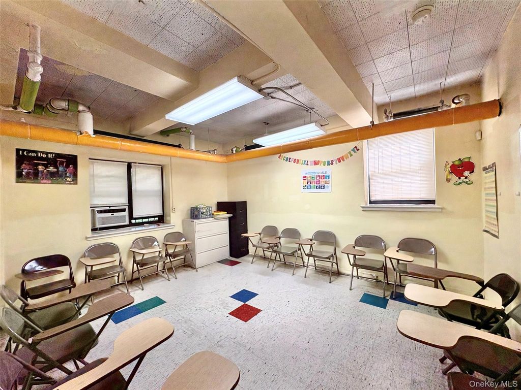 31-70 138 Street, Flushing, NY 11354 — photo 2