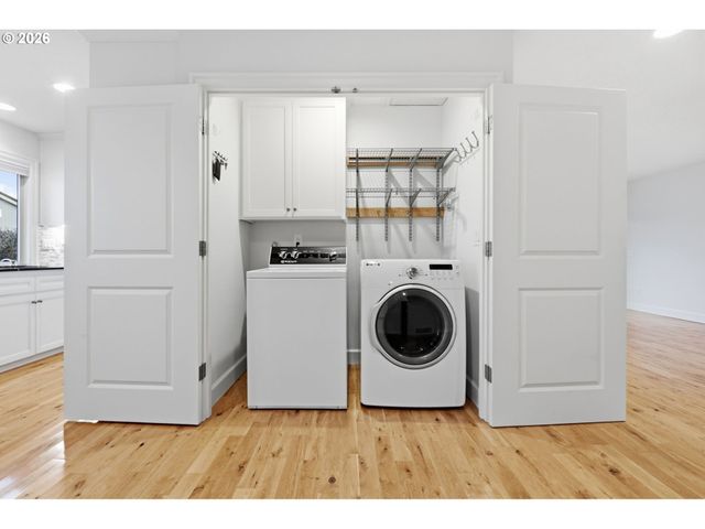 10445 Sw HIGHLAND Dr, Tigard, OR 97224