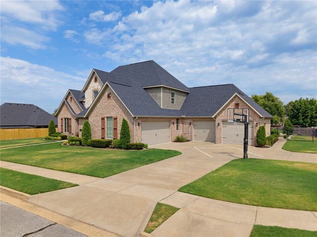 1291 Edinburgh Loop, Elm Springs, AR 72762