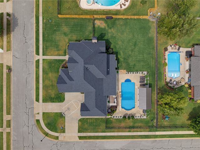 1291 Edinburgh Loop, Elm Springs, AR 72762
