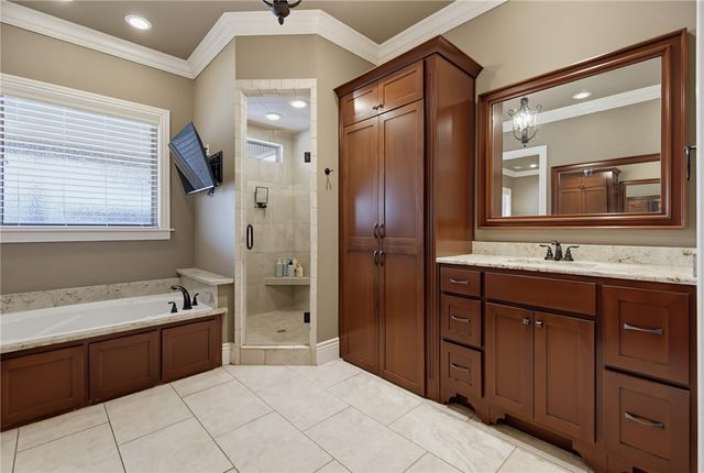 1291 Edinburgh Loop, Elm Springs, AR 72762