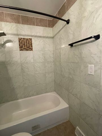 479 James Court D, Glendale Heights, IL 60139