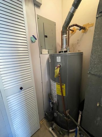 479 James Court D, Glendale Heights, IL 60139