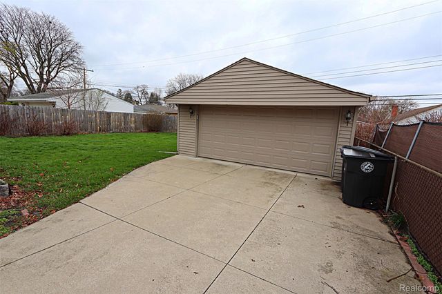 15060 Susanna Street, Livonia, MI 48154