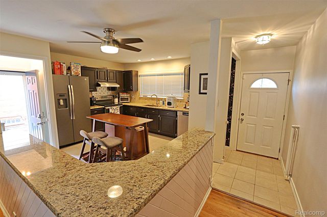 15060 Susanna Street, Livonia, MI 48154