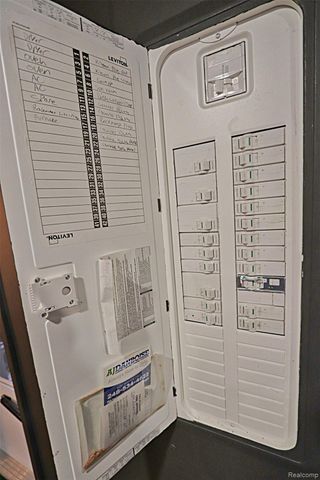 15060 Susanna Street, Livonia, MI 48154