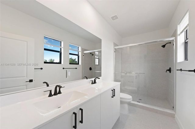 4909 Oakmont Dr, Dania Beach, FL 33312