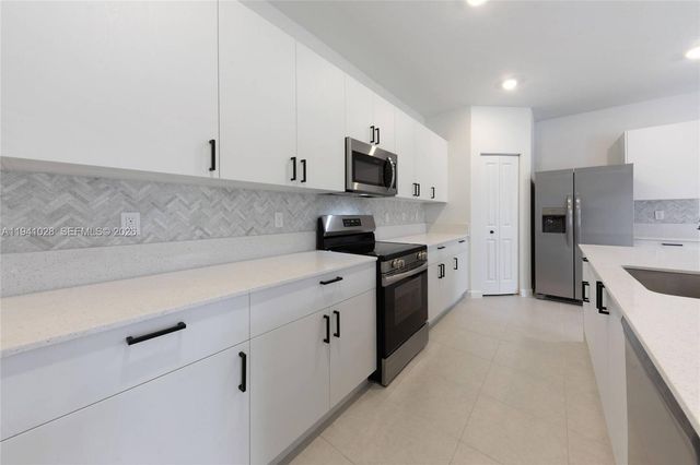 4909 Oakmont Dr, Dania Beach, FL 33312