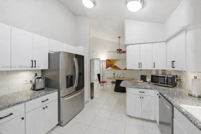 18546 Lake Bend Dr, Jupiter, FL 33458