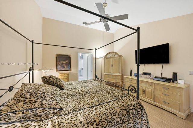 18546 Lake Bend Dr, Jupiter, FL 33458