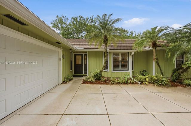18546 Lake Bend Dr, Jupiter, FL 33458