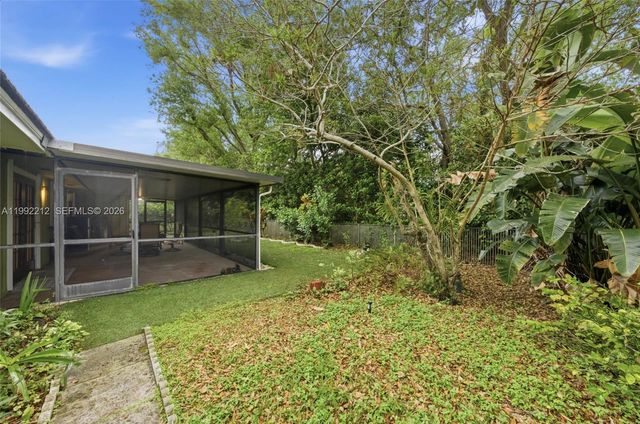 18546 Lake Bend Dr, Jupiter, FL 33458