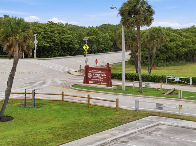 18546 Lake Bend Dr, Jupiter, FL 33458