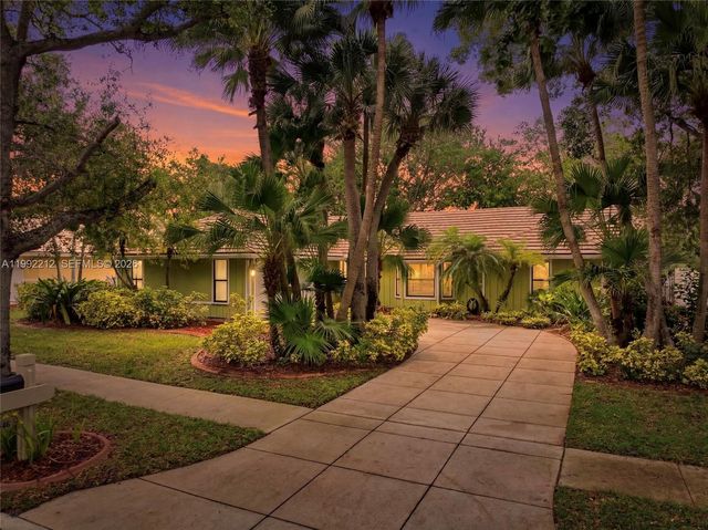 18546 Lake Bend Dr, Jupiter, FL 33458