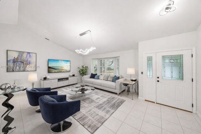 18546 Lake Bend Dr, Jupiter, FL 33458