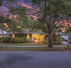 18546 Lake Bend Dr, Jupiter, FL 33458