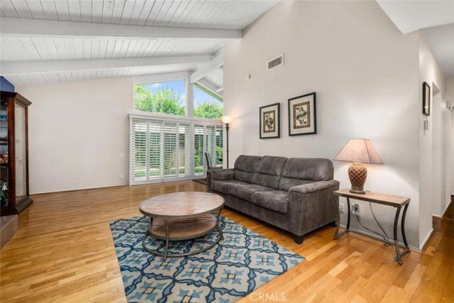 9 Badger Pass, Irvine, CA 92604