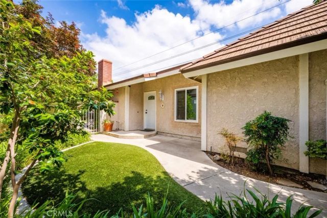 9 Badger Pass, Irvine, CA 92604