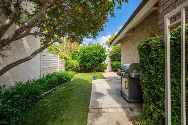9 Badger Pass, Irvine, CA 92604