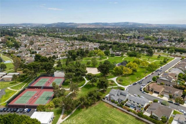 9 Badger Pass, Irvine, CA 92604