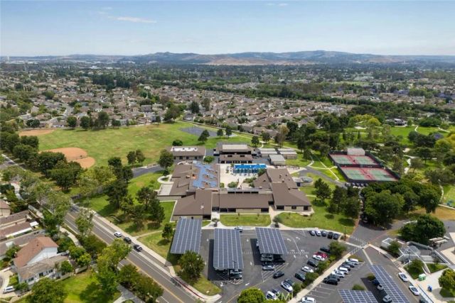 9 Badger Pass, Irvine, CA 92604