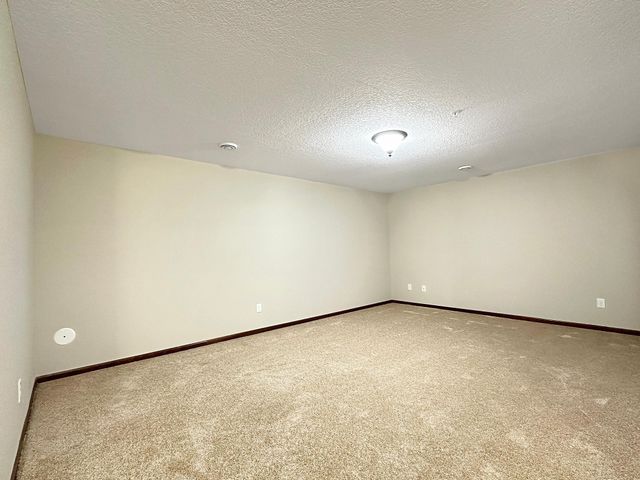 9496 Declaration Drive, Chanhassen, MN 55317