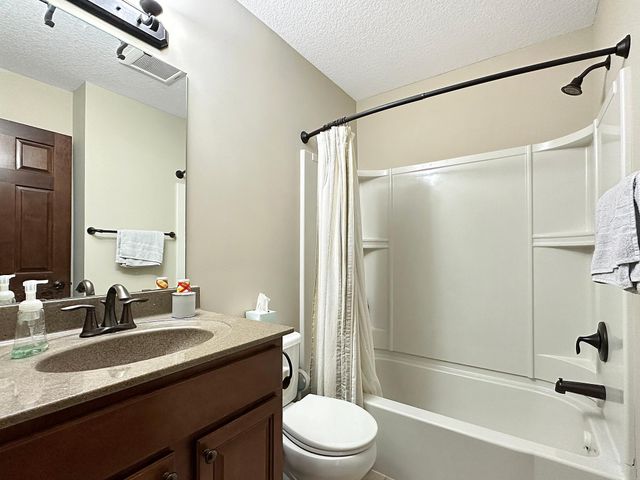 9496 Declaration Drive, Chanhassen, MN 55317