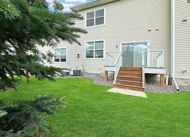 9496 Declaration Drive, Chanhassen, MN 55317