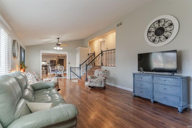 5100 Jeffries Lane, Newburgh, IN 47630