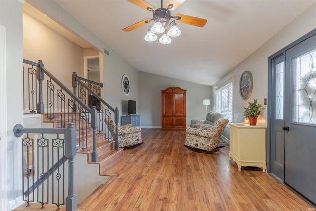 5100 Jeffries Lane, Newburgh, IN 47630