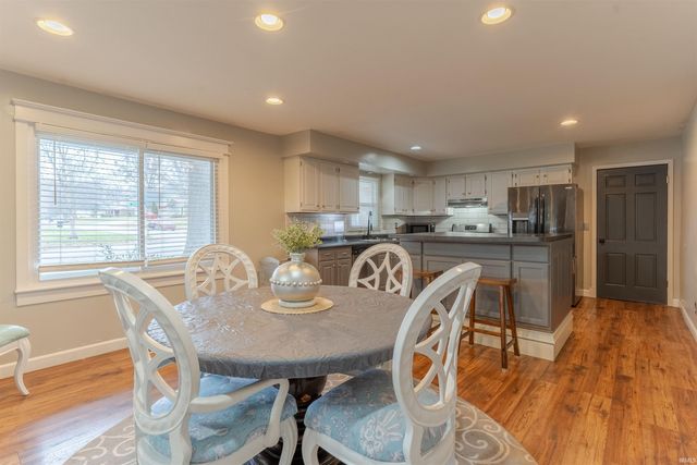 5100 Jeffries Lane, Newburgh, IN 47630