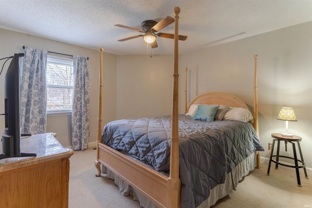 5100 Jeffries Lane, Newburgh, IN 47630