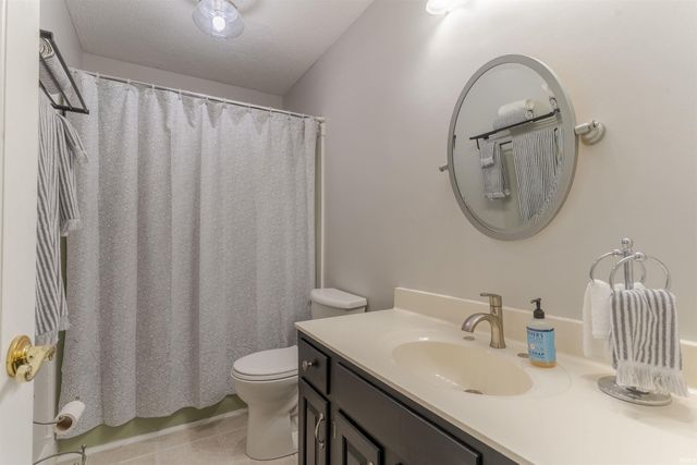 5100 Jeffries Lane, Newburgh, IN 47630