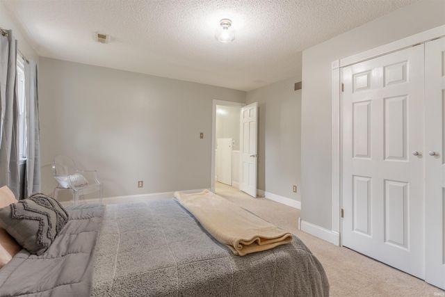 5100 Jeffries Lane, Newburgh, IN 47630