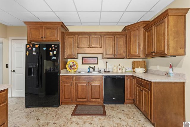 6330 Burchell, Paducah, KY 42003