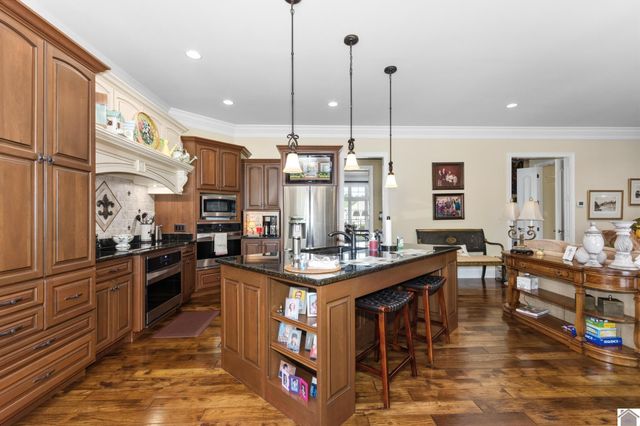 6330 Burchell, Paducah, KY 42003