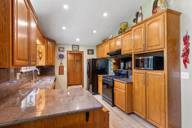 19222 Connie Dr, Grass Valley, CA 95949