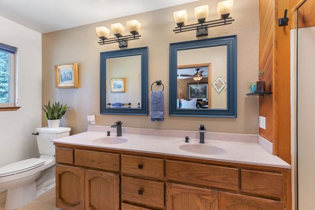 19222 Connie Dr, Grass Valley, CA 95949