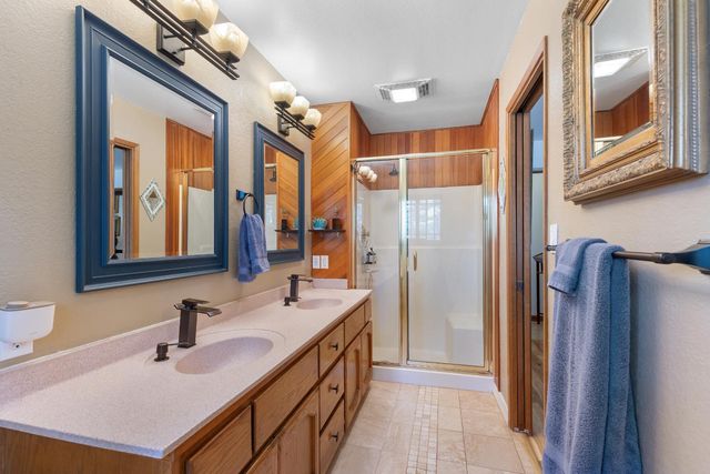 19222 Connie Dr, Grass Valley, CA 95949