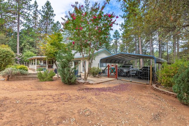 19222 Connie Dr, Grass Valley, CA 95949