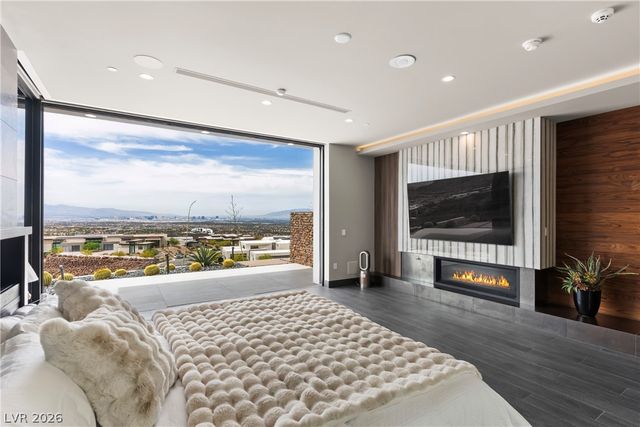 1550 Dragon Crest Avenue, Henderson, NV 89012