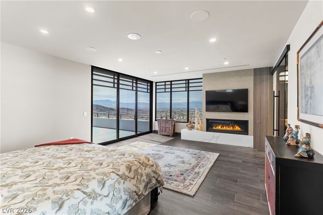 1550 Dragon Crest Avenue, Henderson, NV 89012